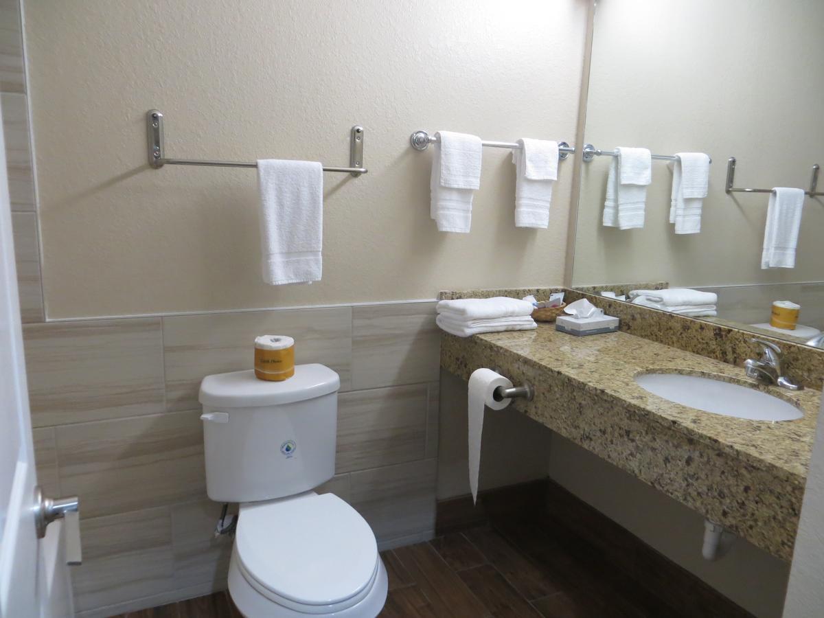 Scottish Inn & Suites Baytown Exterior foto